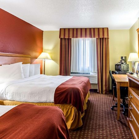 Rodeway Inn & Suites Jacksonville Near Camp Lejeune Buitenkant foto